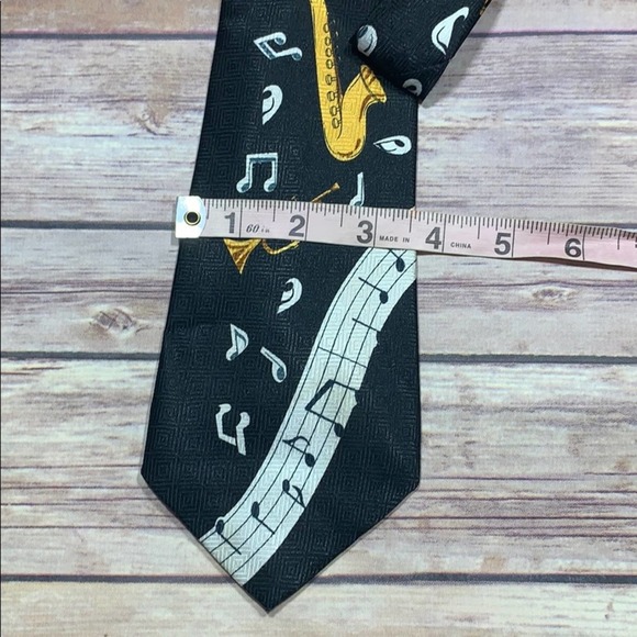 Vintage music note tie - Picture 3 of 3